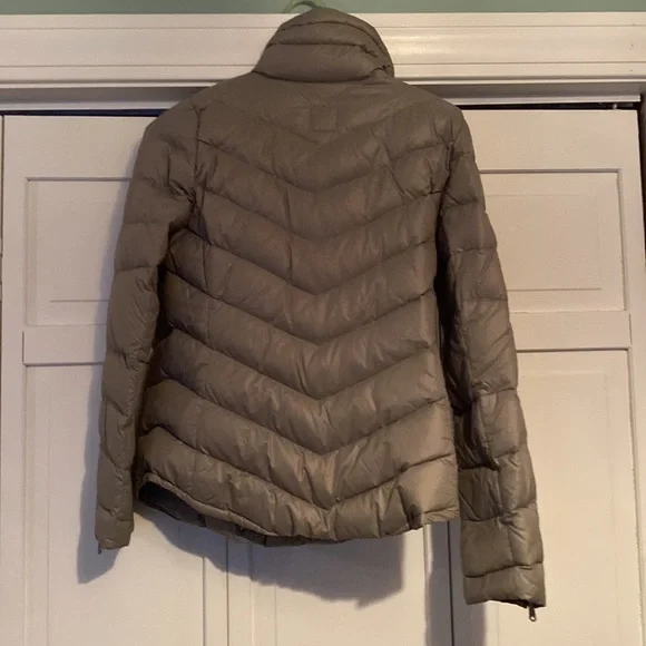 Gap lightweight puffer jacket - Picture 2 of 4